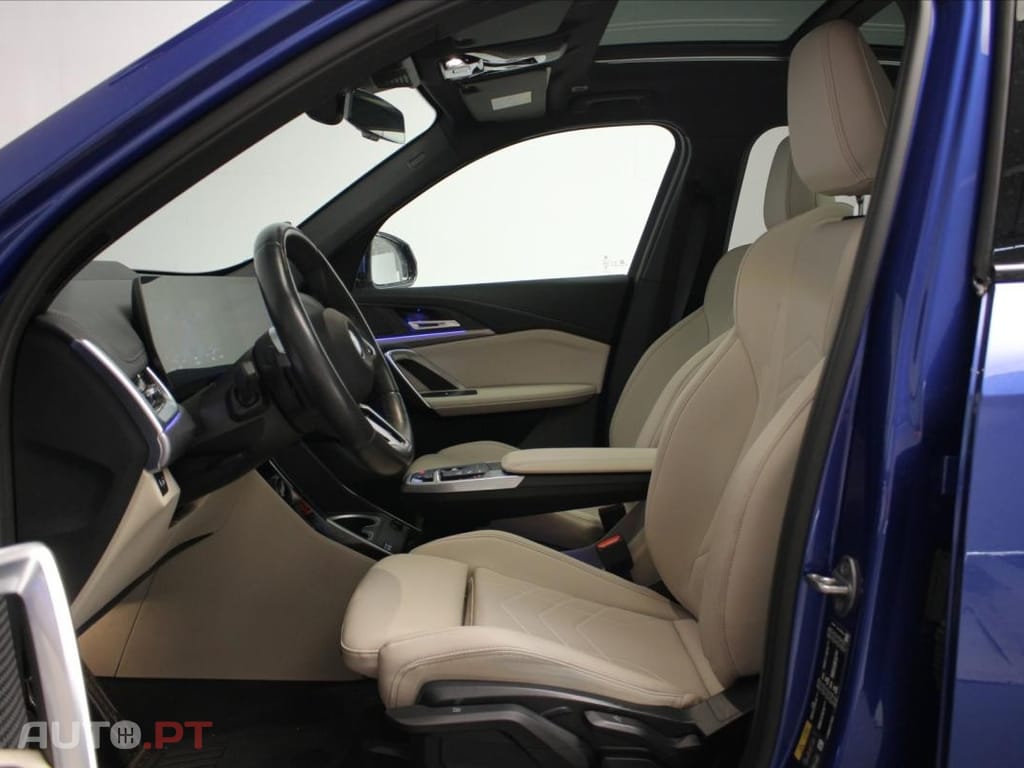 BMW iX1 xDrive30 Pack Desportivo M