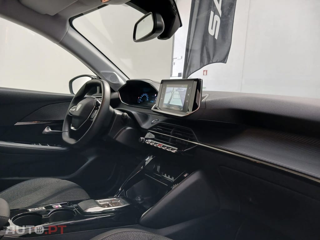 Peugeot E-208 50 kWh Style