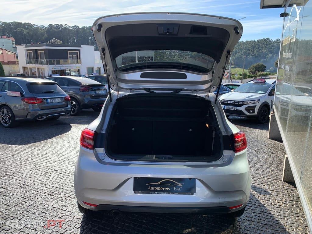 Renault Clio 1.0 TCe Techno Bi-Fuel