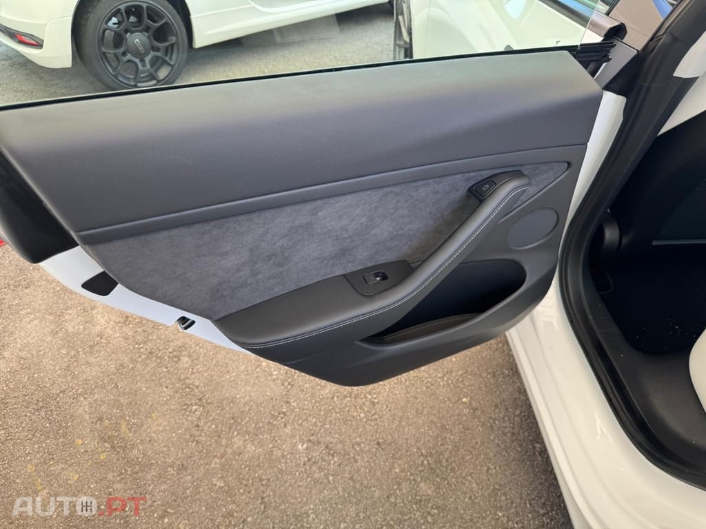Tesla Model 3 Standard Range Plus RWD