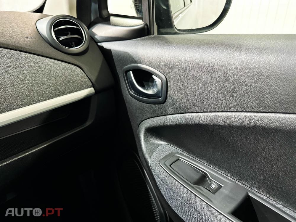 Renault Zoe Outro
