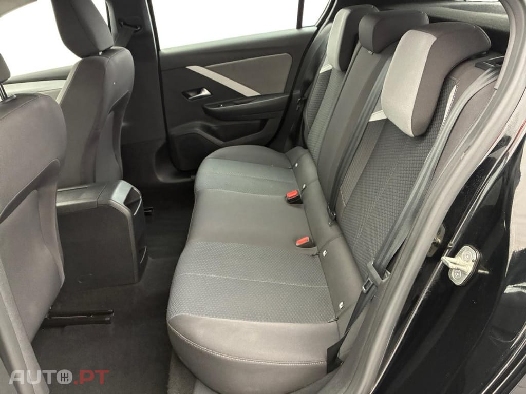 Opel Astra 1.2 T Edition