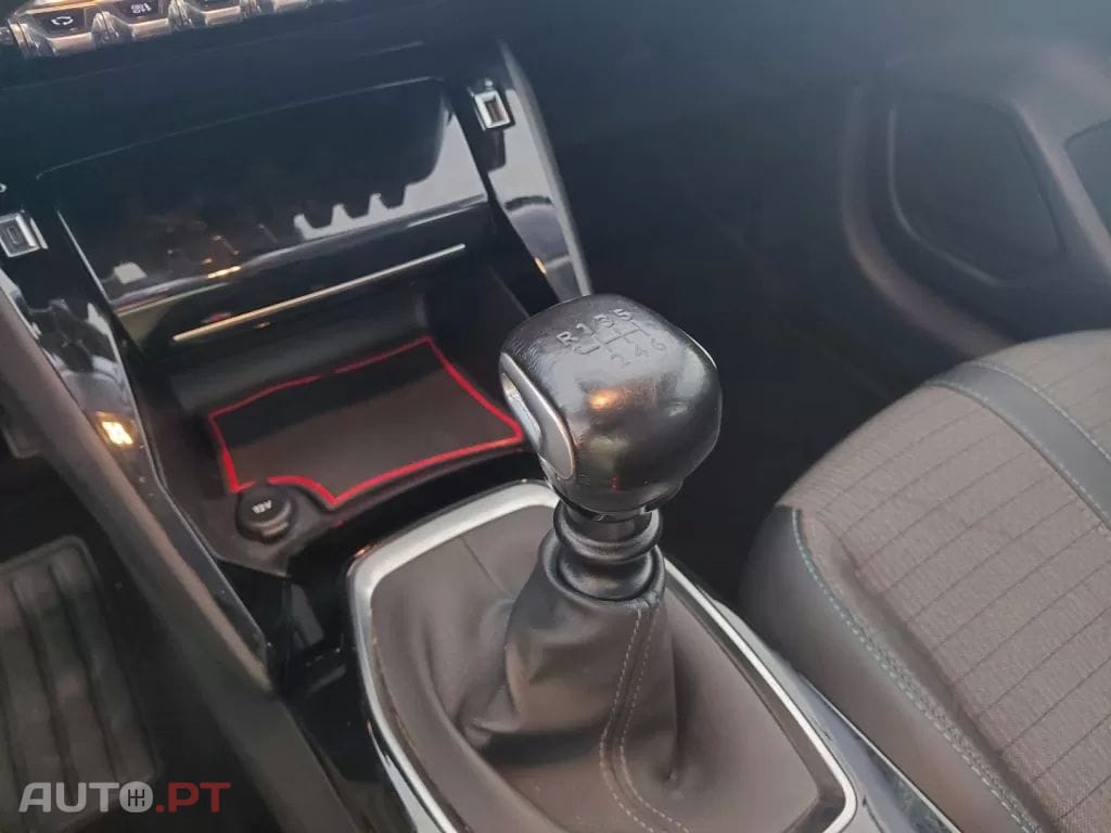 Peugeot 208 1.2 PureTech GT