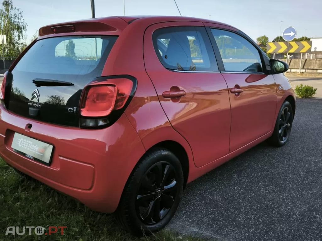 Citroen C1 1.2 VTi Shine