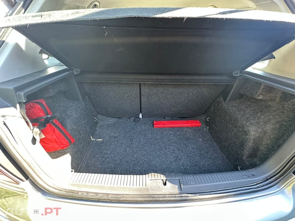 Volkswagen Polo 1.2 Confortline AC — fotografia 9