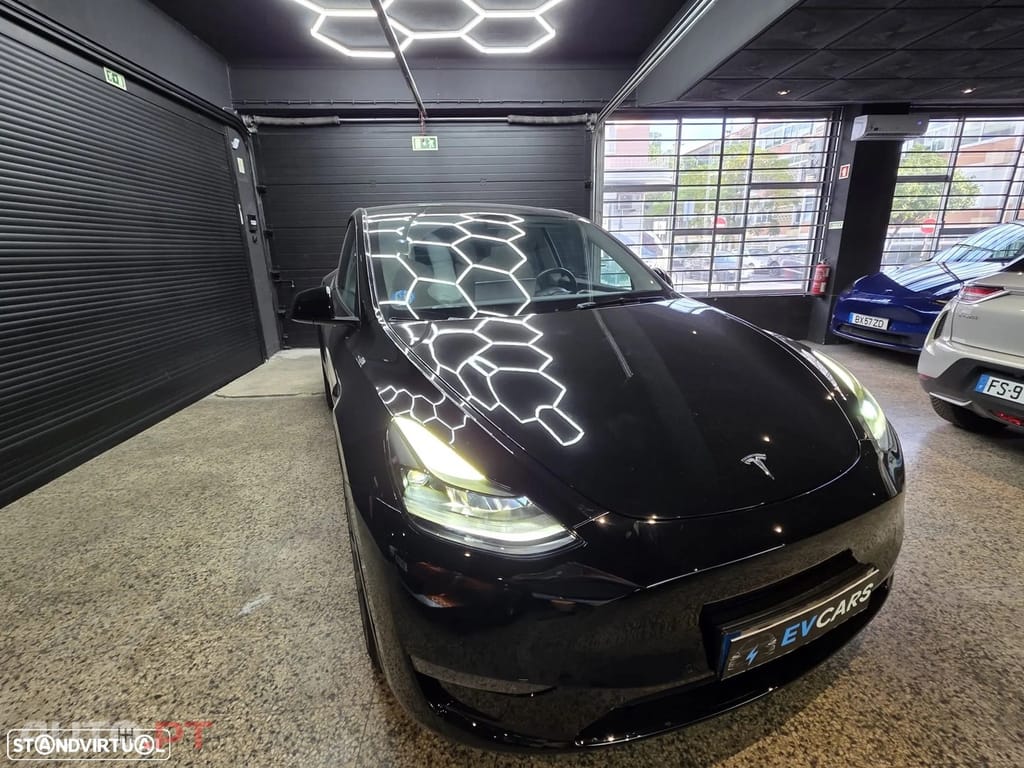 Tesla Model Y Long Range Dual Motor AWD