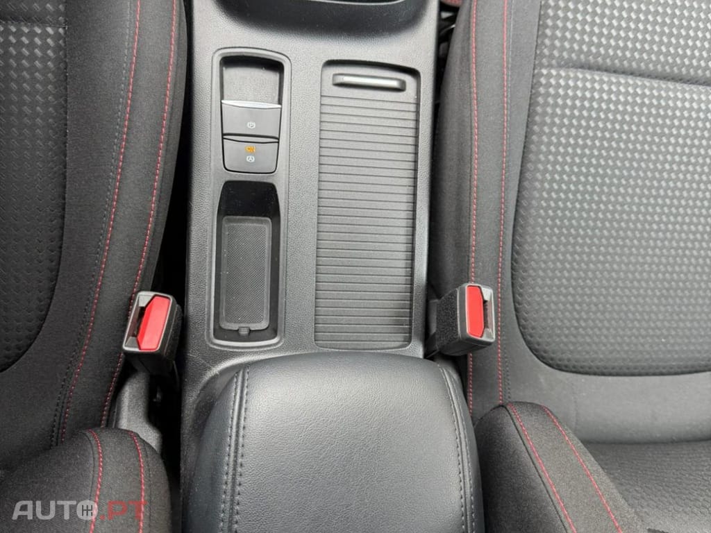 Ford Focus STLINE Hybrid