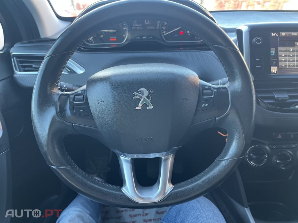Peugeot 2008 1.2 PureTech Style