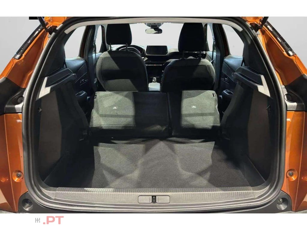 Peugeot E-2008 Active
