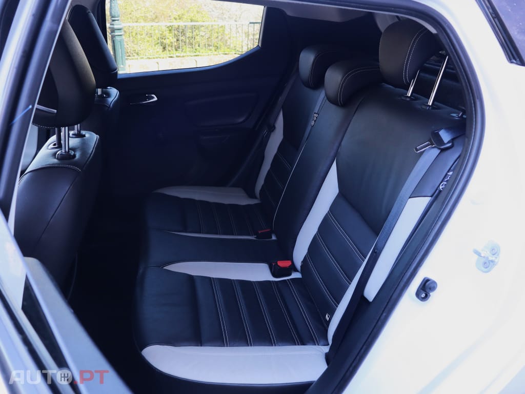 Nissan Micra 0.9 IG-T BOSE Limited Edition S/S