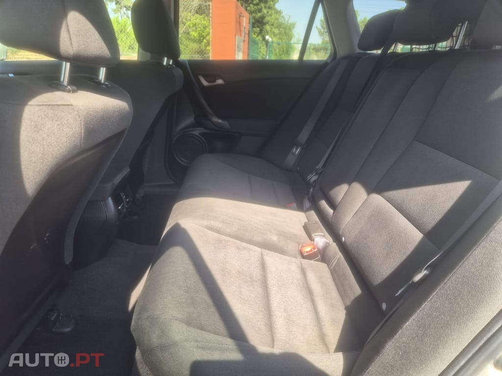 Honda Accord Tourer 2.2 i-DTEC Elegance