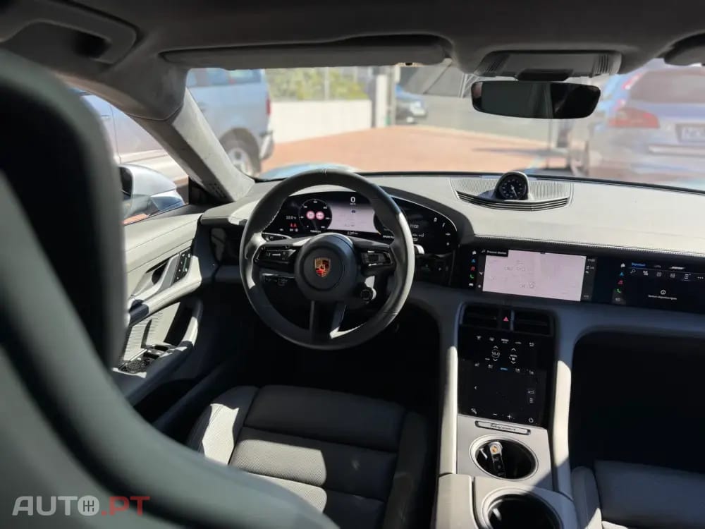 Porsche Taycan Turbo