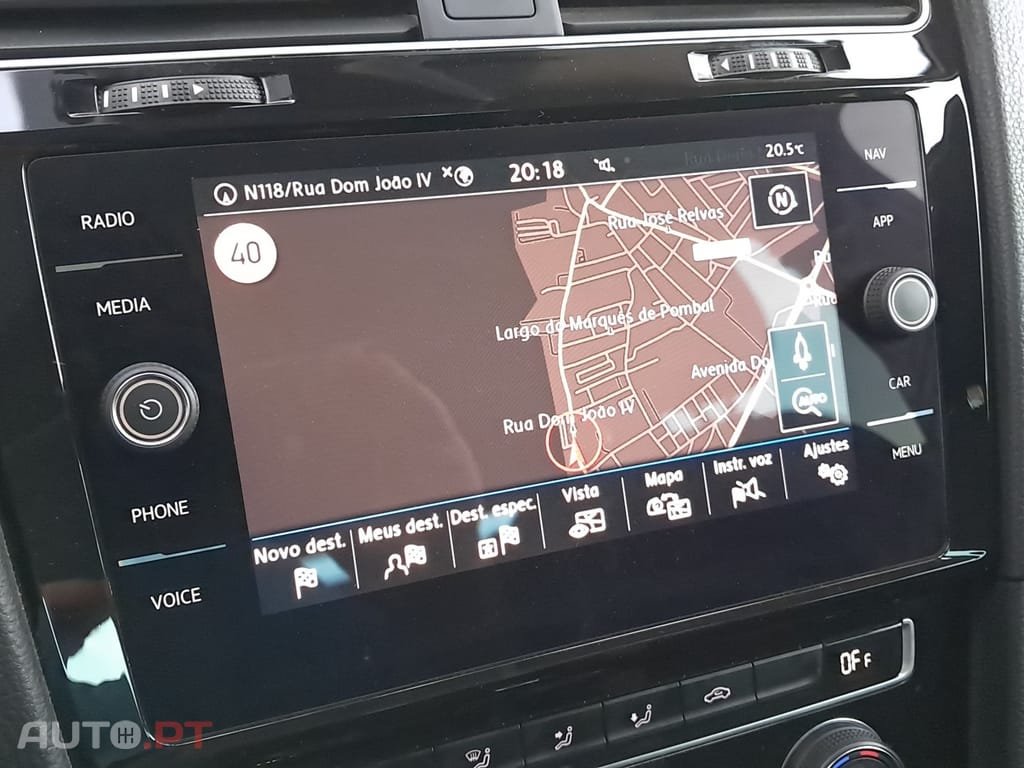 Volkswagen Golf 1.5 eTSI R-Line DSG