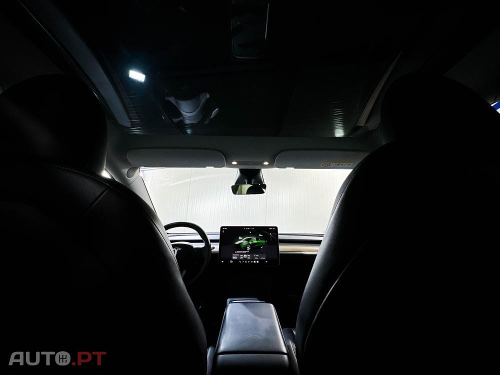 Tesla Model Y Long Range Dual Motor AWD