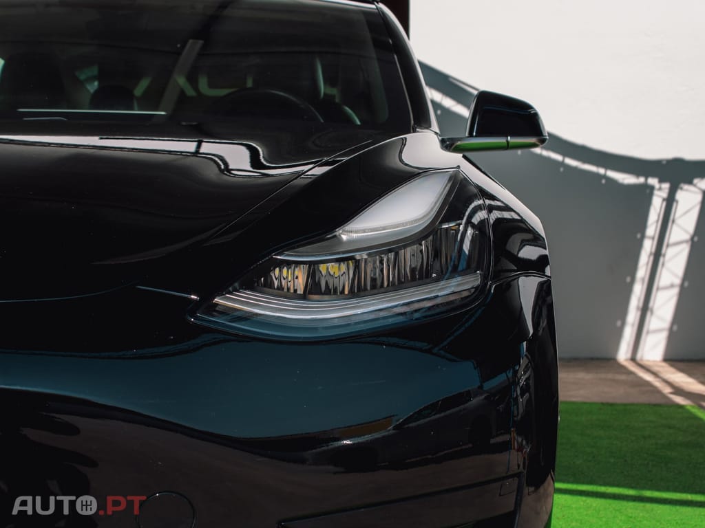 Tesla Model 3 Standard Range Plus RWD