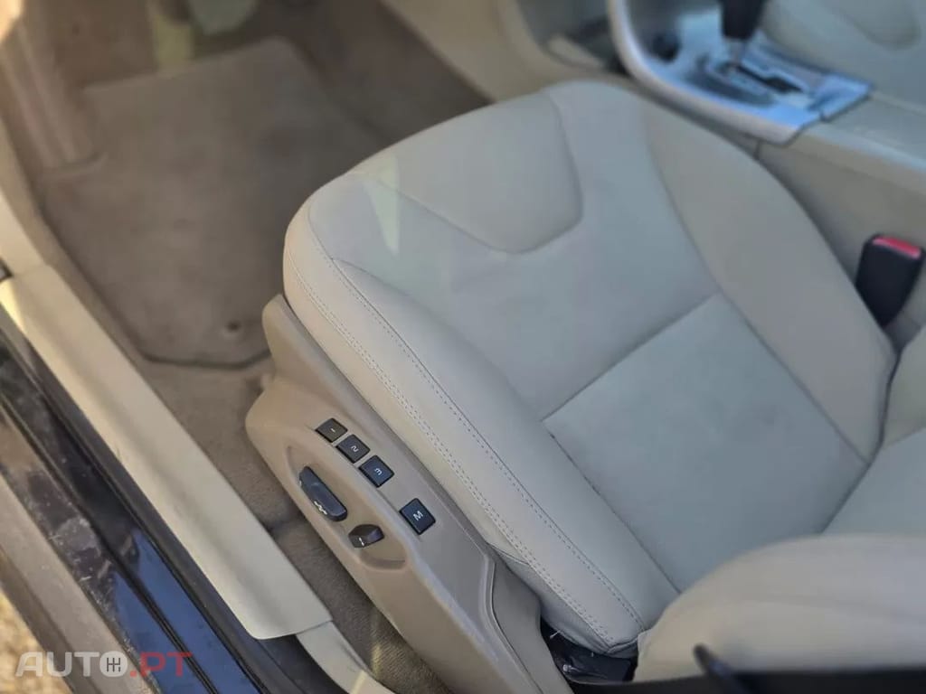 Volvo XC60 2.4 D Momentum Geartronic