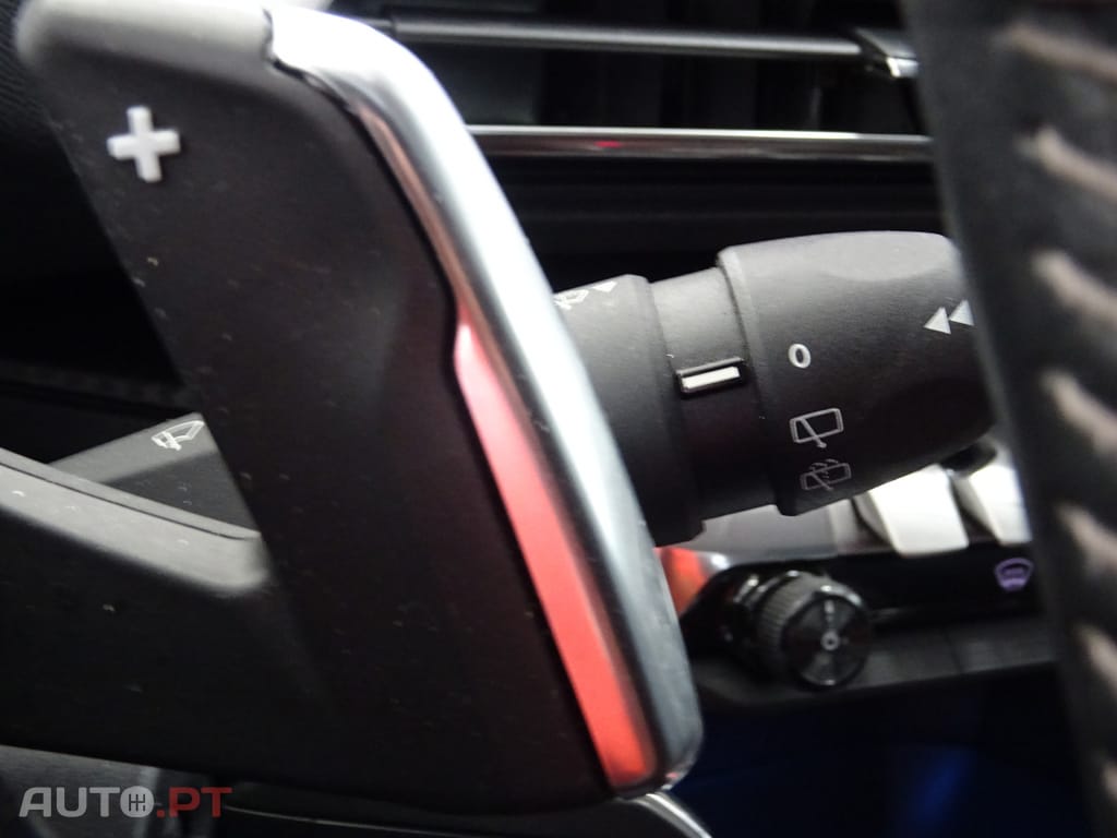 Peugeot 3008 1.5 BlueHDi Active EAT8