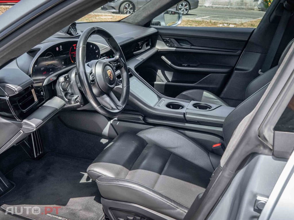 Porsche Taycan Turbo