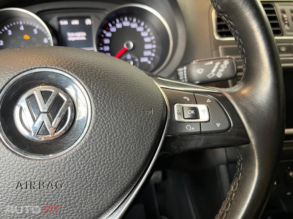 Volkswagen Polo 1.2 Tsi R-LINE