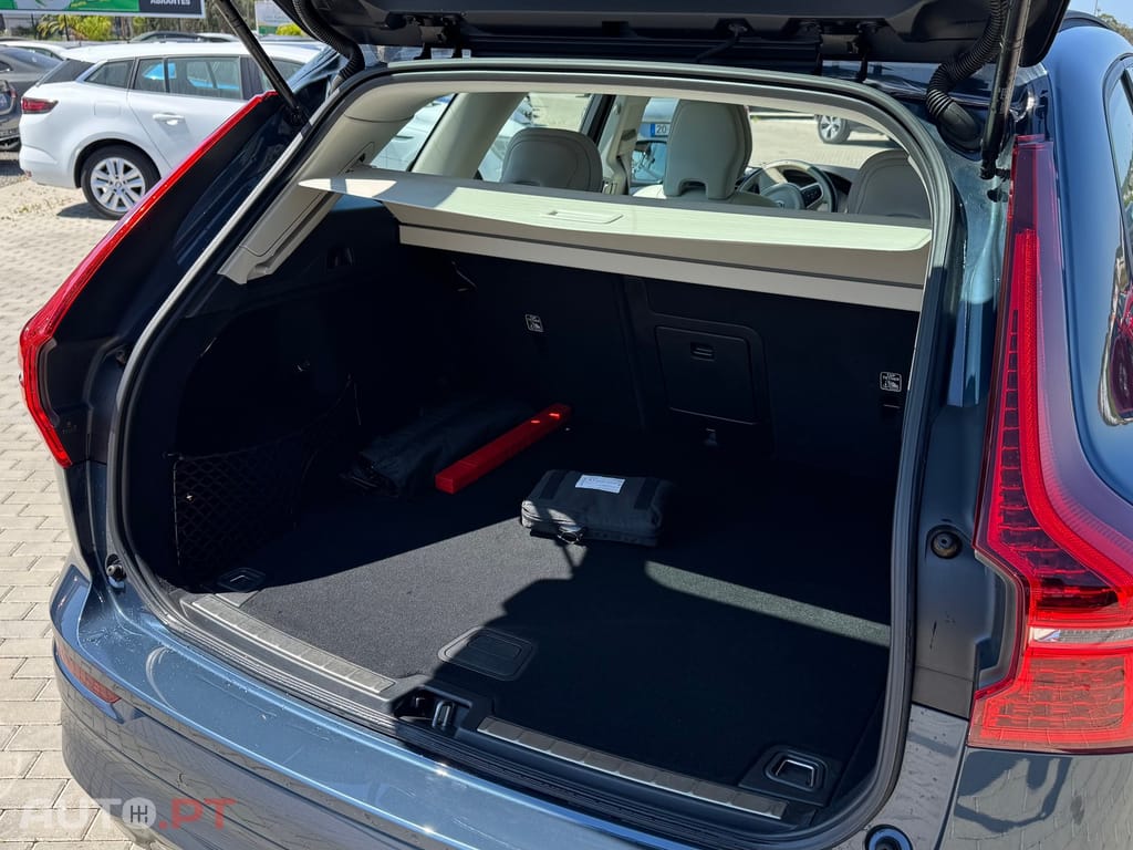 Volvo XC60 2.0 B4 Momentum