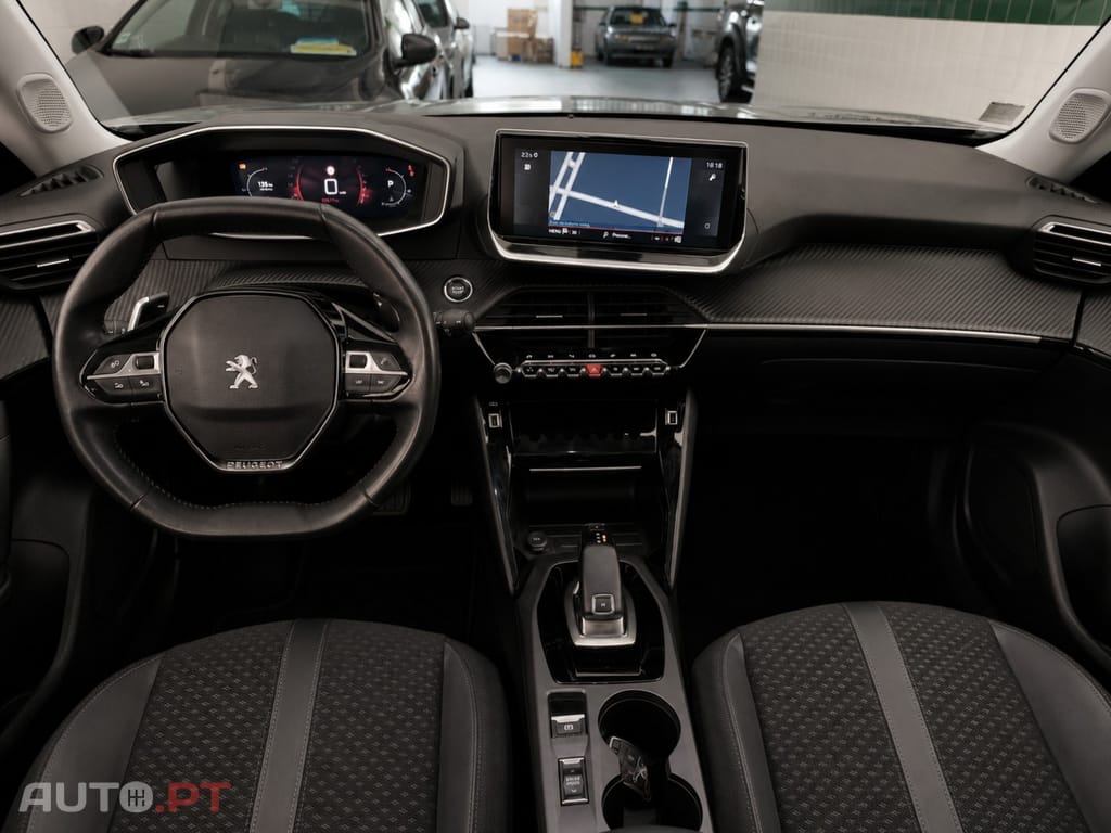 Peugeot 2008 1.2 PureTech Allure EAT8