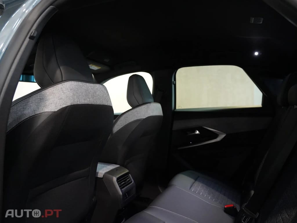Peugeot 3008 1.2 Hybrid Allure e-DCS6