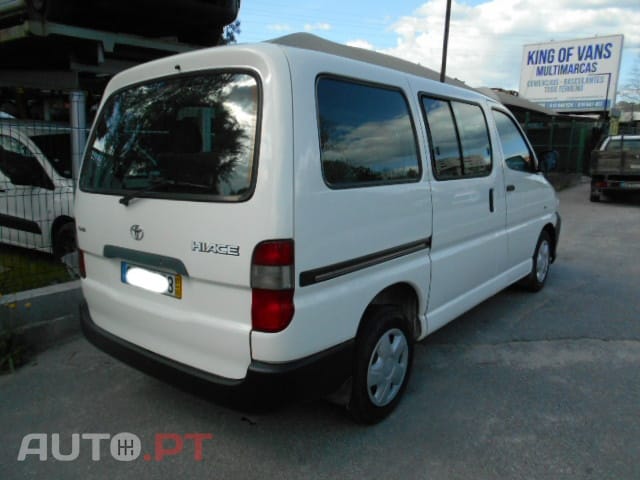 Toyota HiAce 2.5D-4D 9Lugares