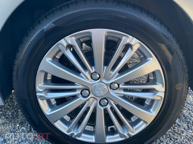 Peugeot 208 1.2 PureTech Allure
