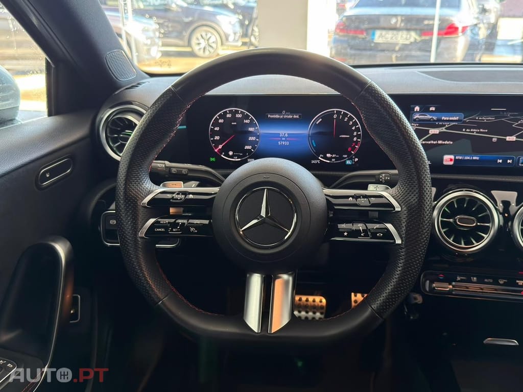 Mercedes-Benz A 250 e AMG Line