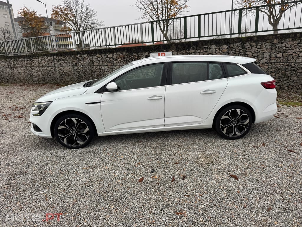 Renault Mégane Sport Tourer 1.5 Blue dCi Intens