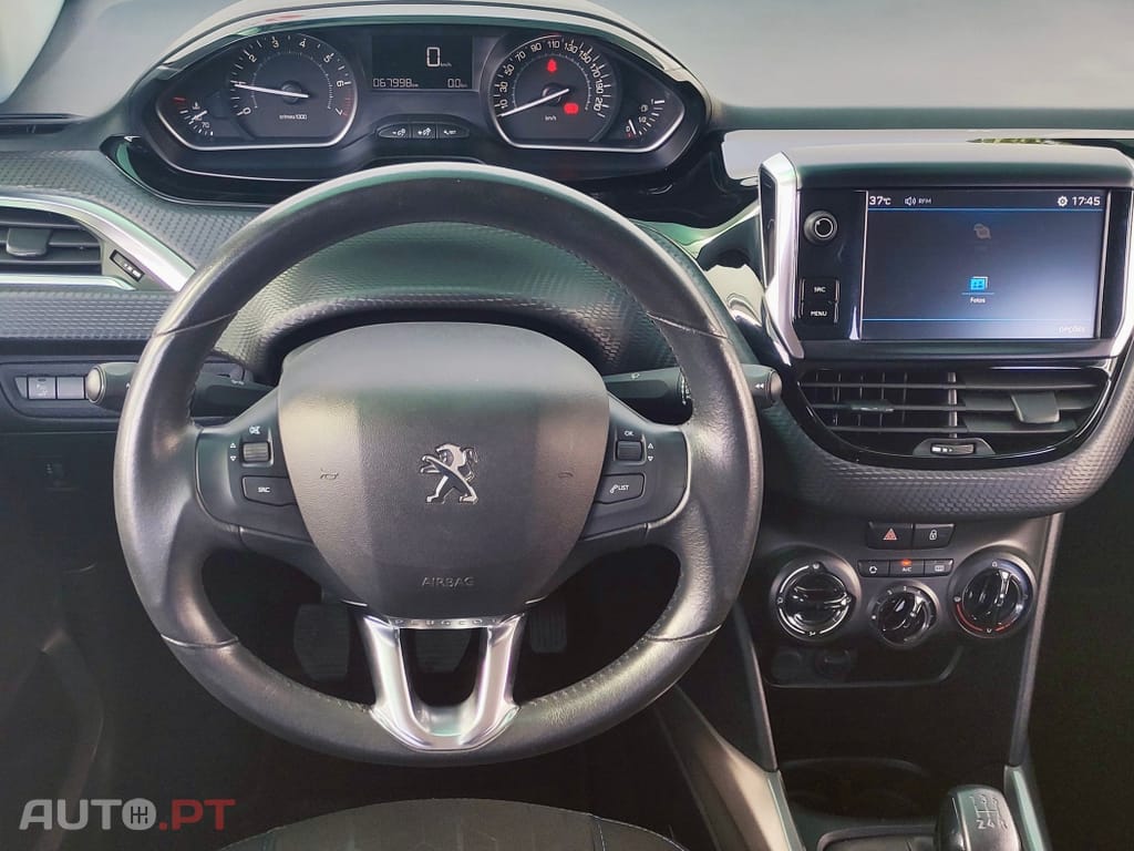 Peugeot 2008 1.2 PureTech Style