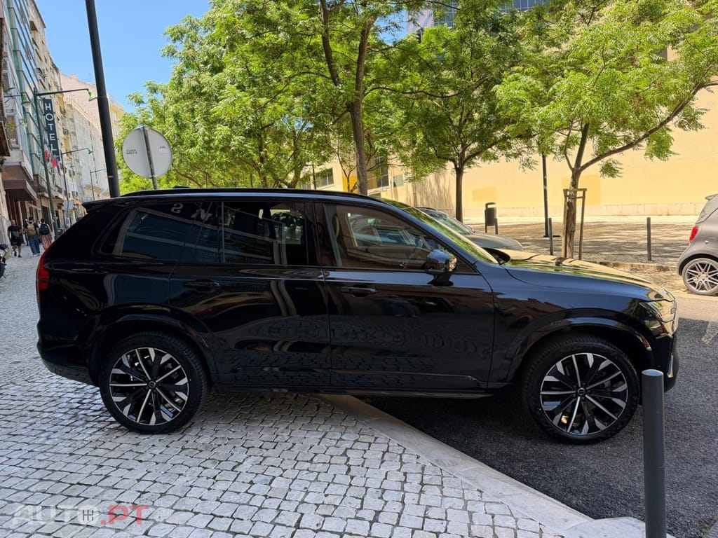 Volvo XC90 2.0 T8 PHEV Black Edition AWD