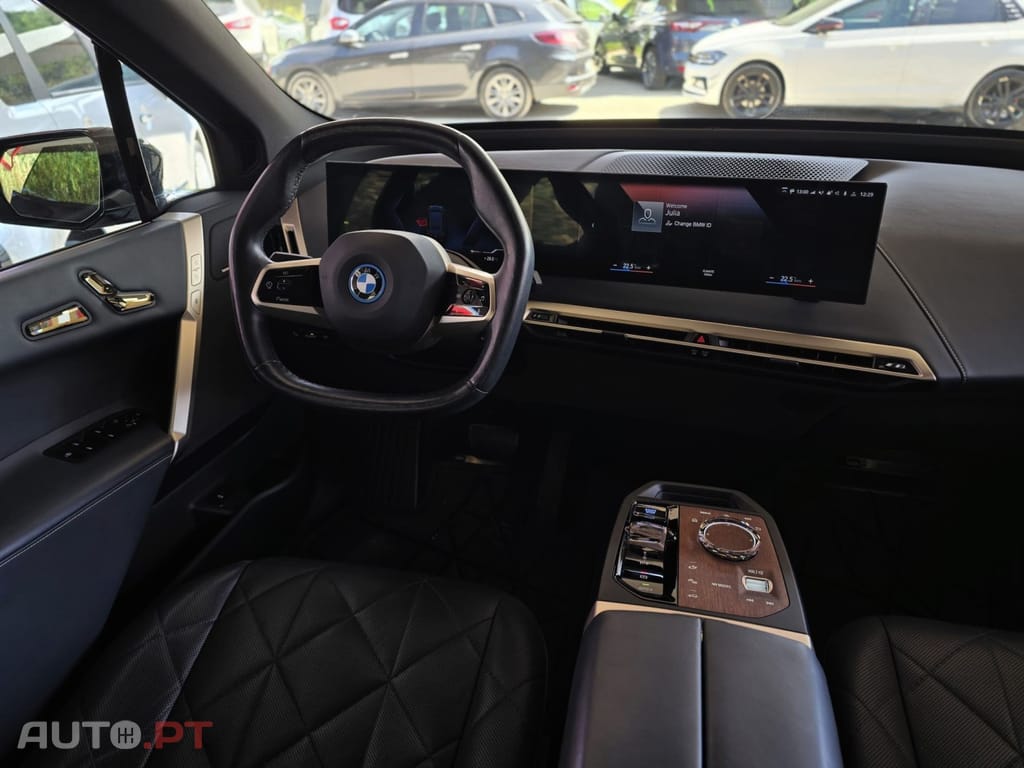 BMW iX xDrive 50