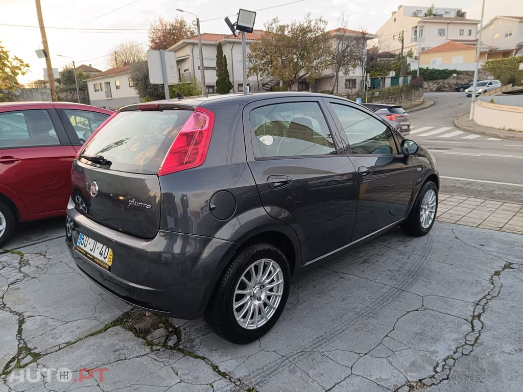 Fiat Grande Punto Outro