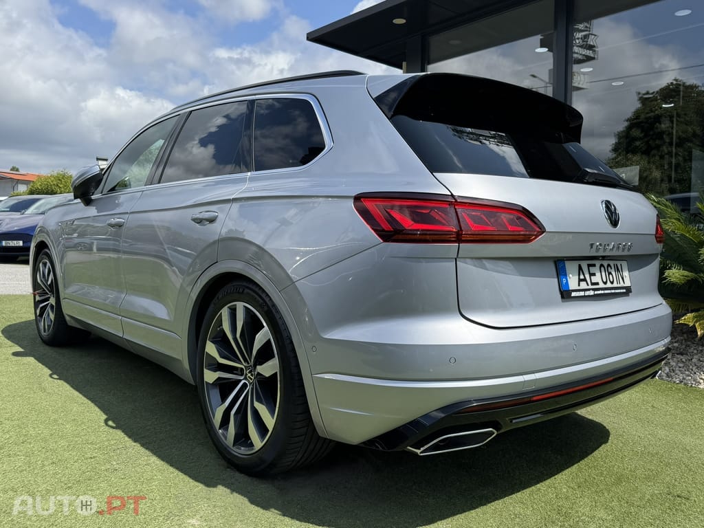 Volkswagen Touareg 3.0 TDI V6 R-Line