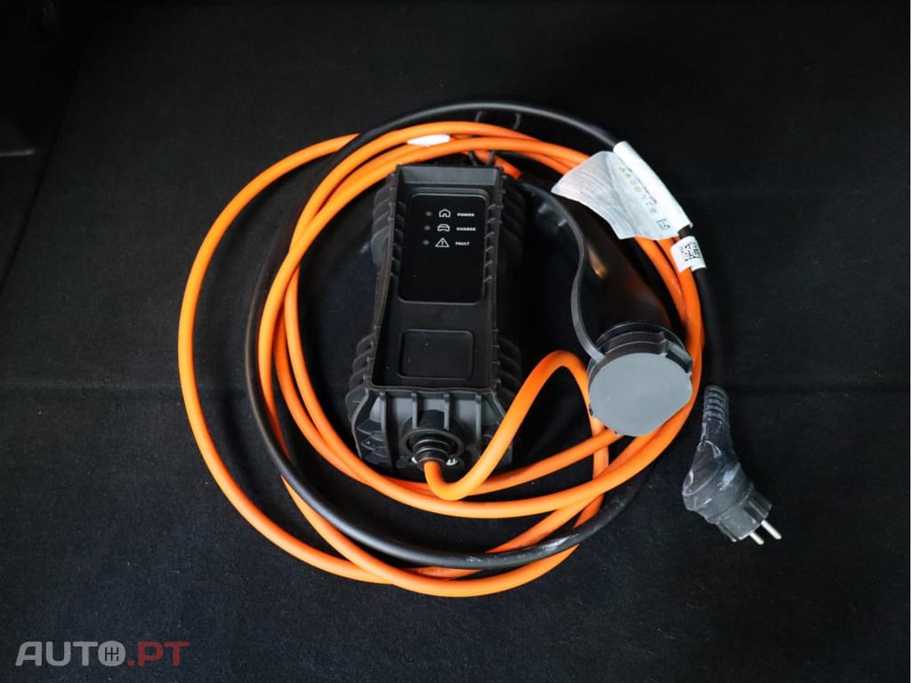 Peugeot 3008 1.6 Hybrid Allure e-EAT8