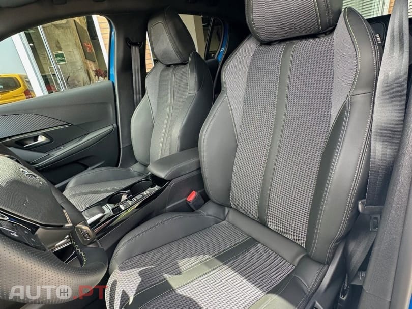 Peugeot 208 1.2 PureTech GT EAT8