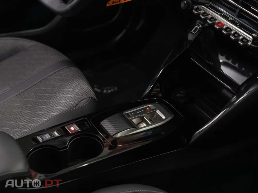 Peugeot E-2008 54 kWh Allure