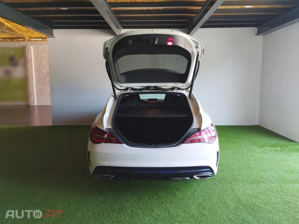 Mercedes-Benz CLA 200 Shooting Brake AMG Line