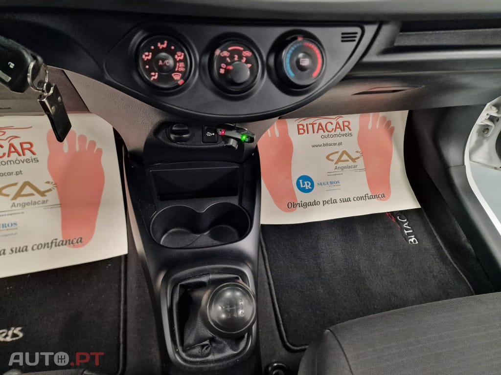 Toyota Yaris BIZZ 1.4 D-4D 90CV IVA DEDUTIVEL