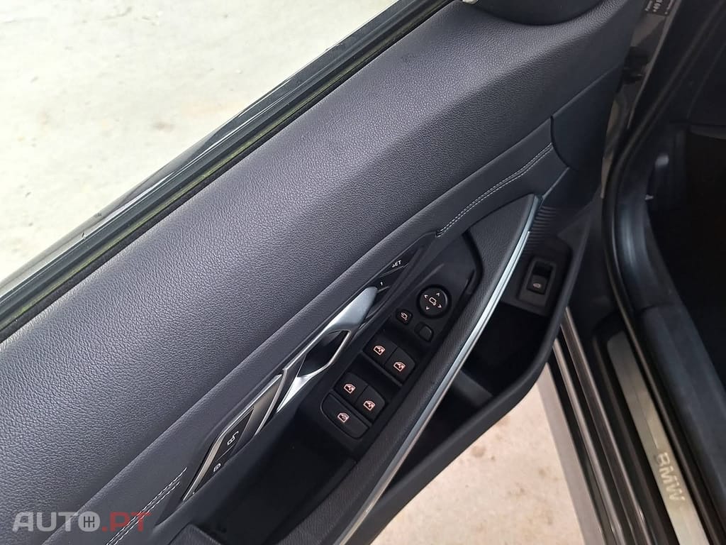 BMW 320 d Touring Line Sport Auto 8