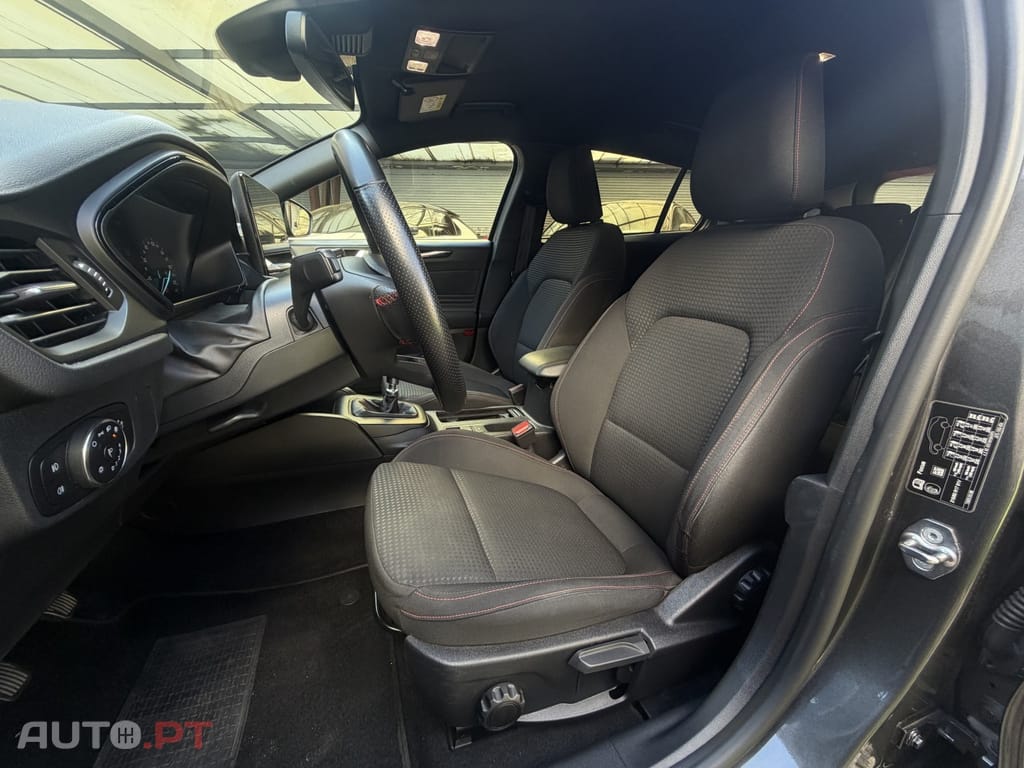 Ford Focus 1.5 TDCi EcoBlue ST-Line