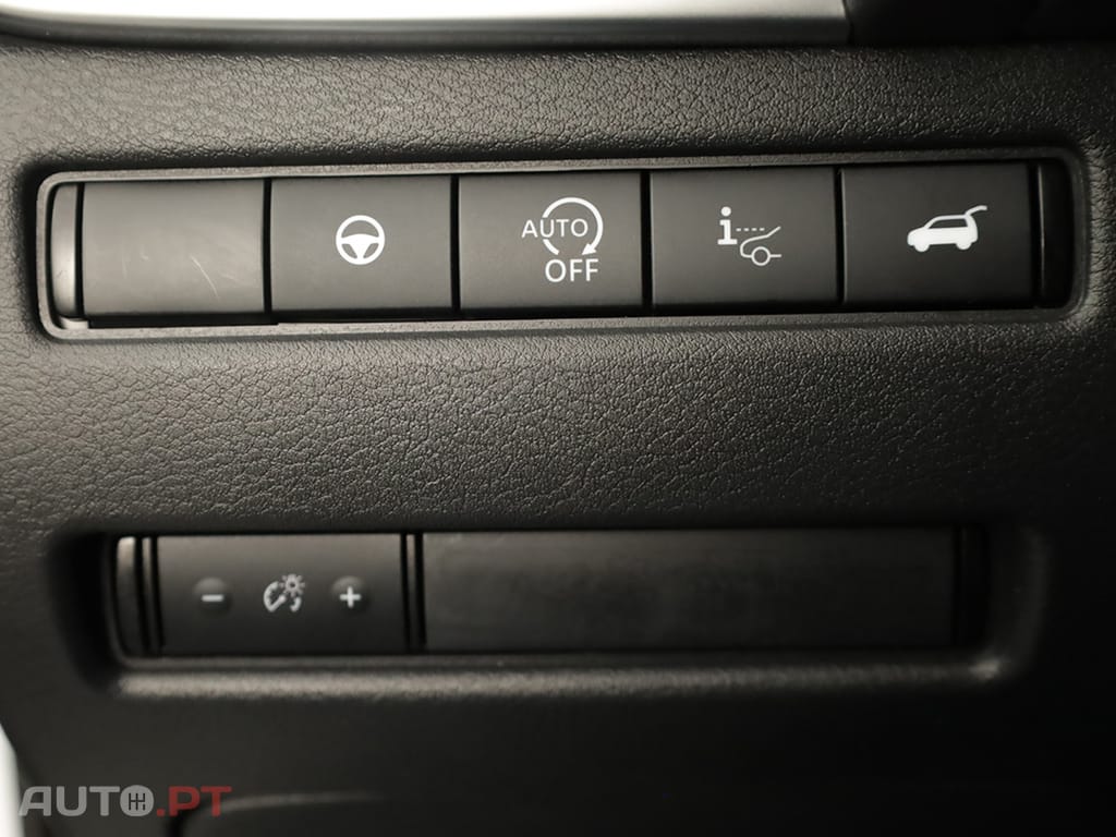 Nissan Qashqai Qashqai 1.3 DIG-T N-Connecta LED Xtronic