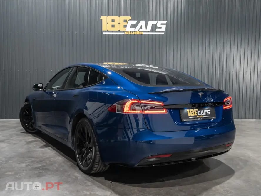 Tesla Model S 75