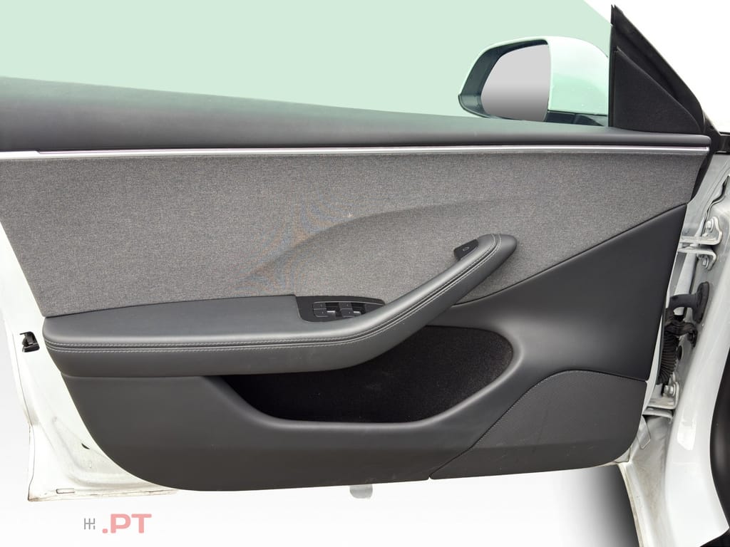 Tesla Model 3 Tração Traseira