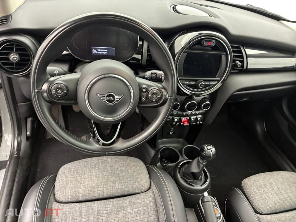 MINI Cooper Greenwich Edition