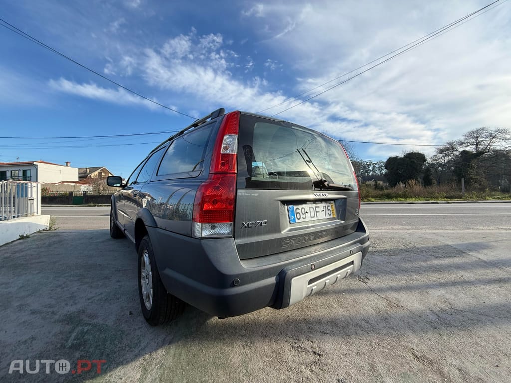 Volvo XC70 2.4 D5 Nivel 2