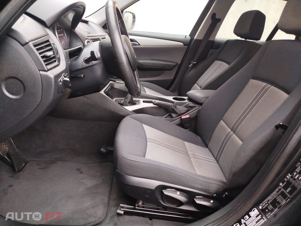 BMW X1 18 d xDrive xLine