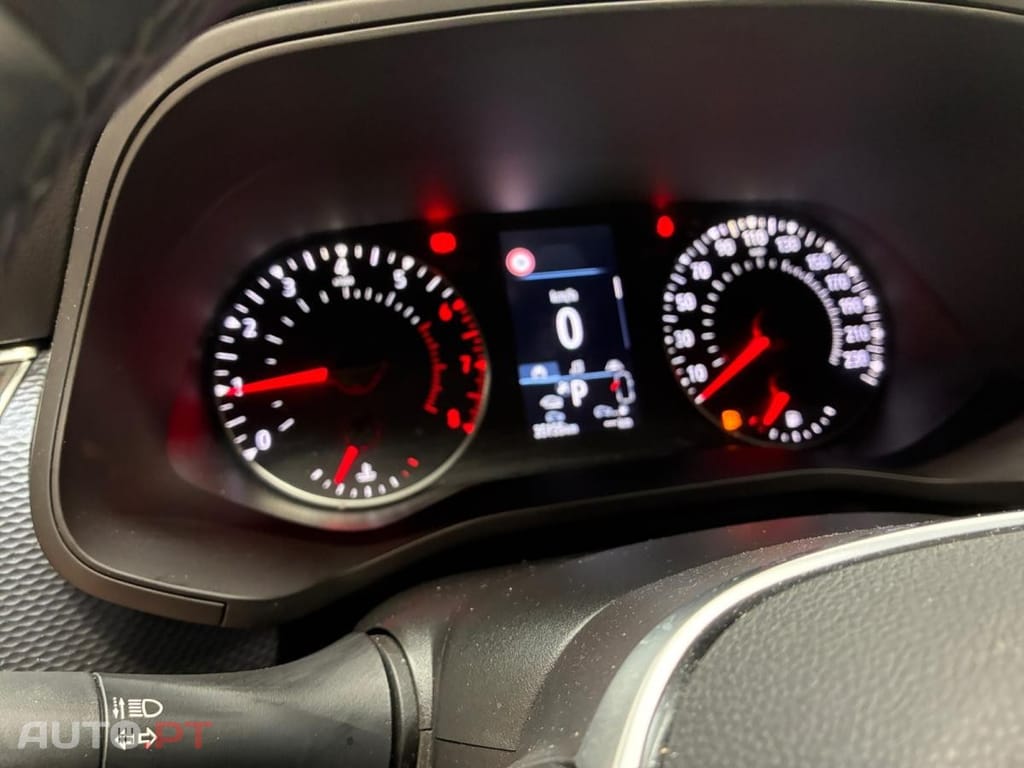 Renault Arkana E-Tech Business