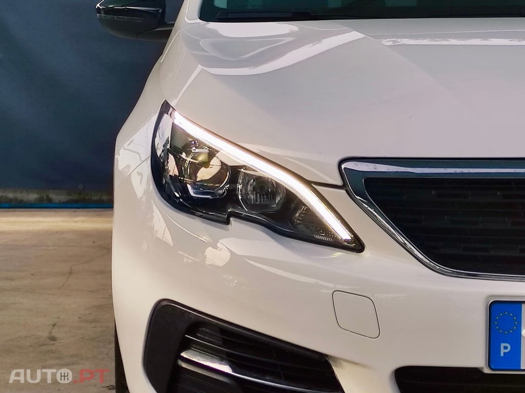 Peugeot 308 1.5 BlueHDi Business Line